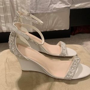 David’s Bridal Wedge Heals